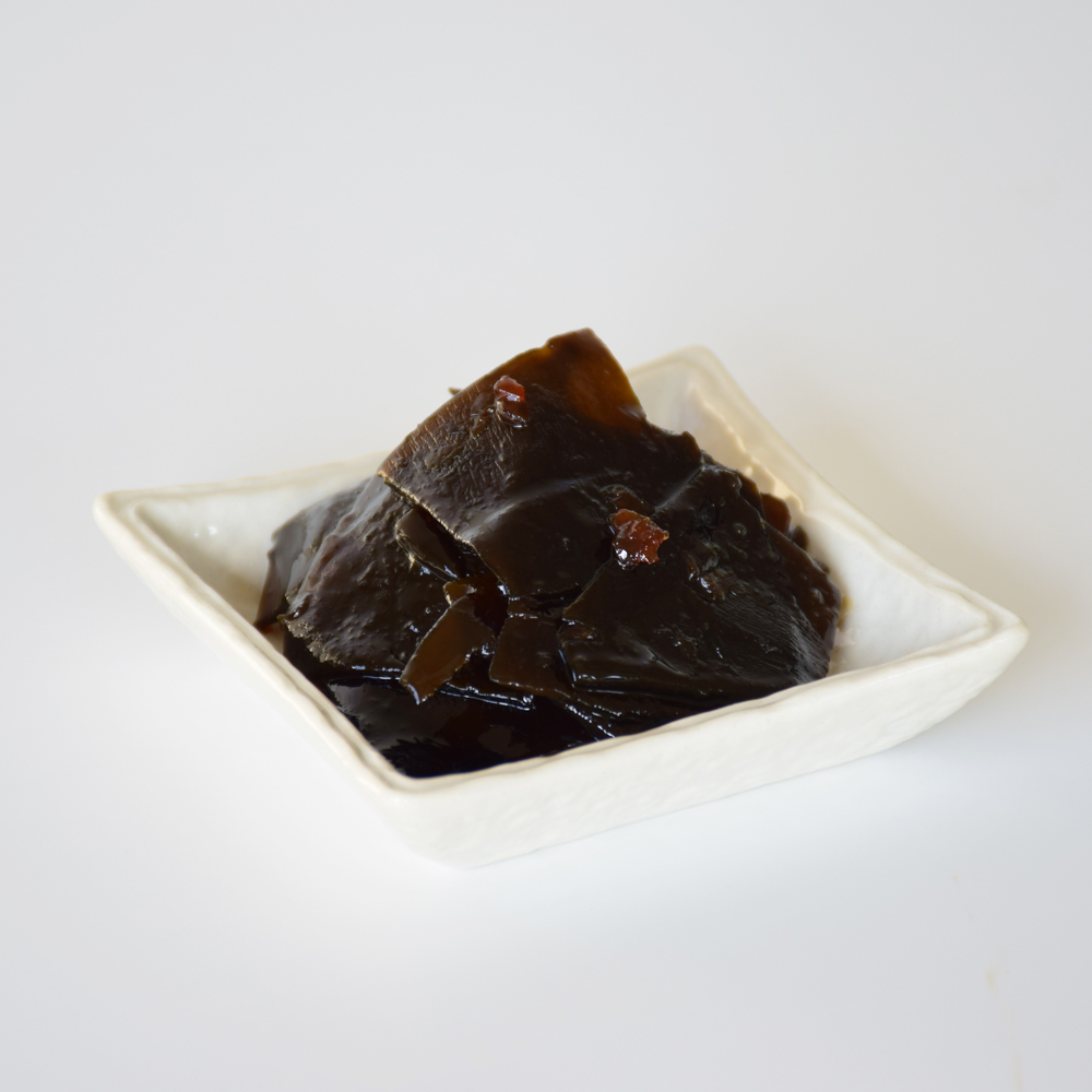 柚子発祥の地のひとつとされる京都水尾産の「柚子」を使用。ゆず昆布【野村佃煮　錦店】