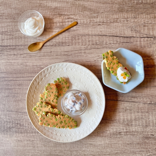 クリームをディップして食べる 