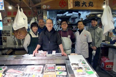 株式会社 錦大丸・錦の高倉通りから入って４軒目にある魚屋です